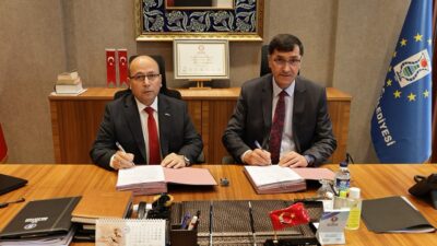 KÜTAHYA BELEDİYESİ'NDE TOPLU İŞ SÖZLEŞMESİ SEVİNCİ