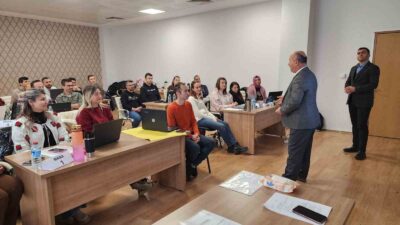 KÜTAHYA'DA HAREZMİ EĞİTİM MODELİ ÖĞRETMEN EĞİTİMLERİ