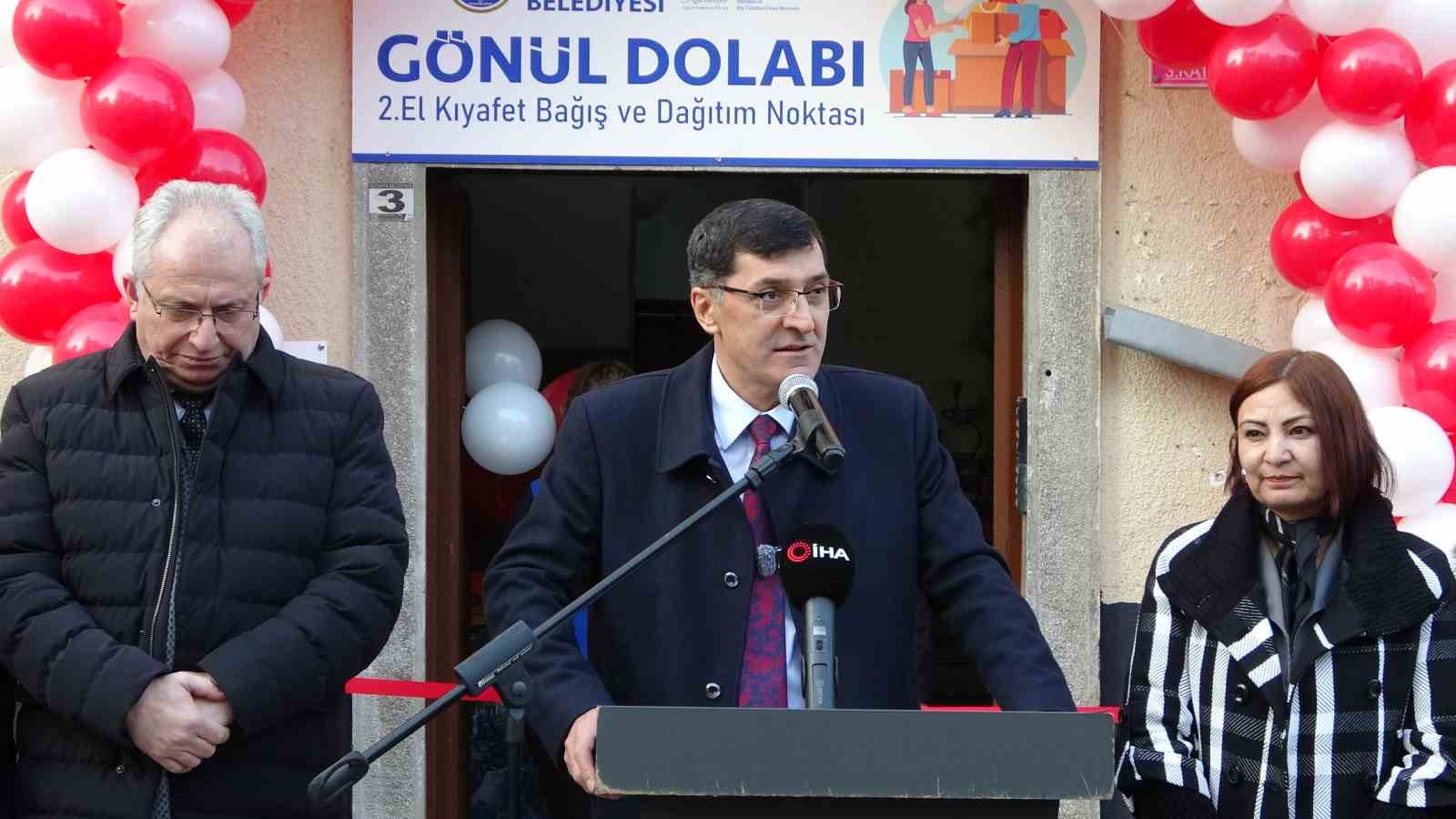 Kütahya’da ihtiyaç sahipleri için “Gönül Dolabı”