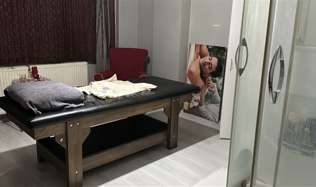 Oğuzhan KILIÇ/KÜTAHYA, – KÜTAHYA’da masaj salonlarına yönelik başlatılan soruşturma kapsamında