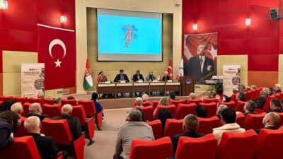 KÜTAHYA'DA 'TÜRKİYE-MACARİSTAN KÜLTÜR YILI' KAPSAMINDA SERGİ VE SEMPOZYUM DÜZENLENDİ