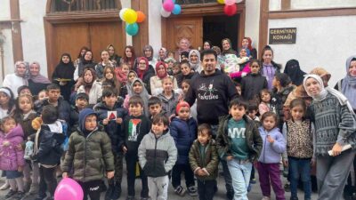 KÜTAHYA'DA KENDİLERİNE “KÜTAHYA GÖNÜLLÜLERİ HAREKETİ" ADINI VEREN GÖNÜLLÜLER, ÖKSÜZ VE