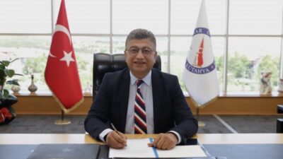 REKTÖR KIZILTOPRAK: "ÖĞRETMENLER TOPLUMLARIN KADERİNİ DEĞİŞTİREN MİMARLARDIR"