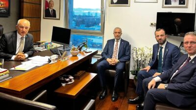 AK PARTİ MİLLETVEKİLLERİNDEN ALİ FAZIL KASAP'A TAZİYE ZİYARETİ