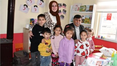 BELEDİYE BAŞKANI MUSTAFA KOCA’DAN MİNİKLERE YERLİ MALI HEDİYESİ