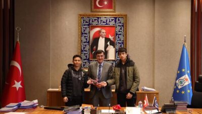 KÜTAHYA NAFİ GÜRAL FEN LİSESİ 9. SINIF ÖĞRENCİSİ VE TÜRKİYE