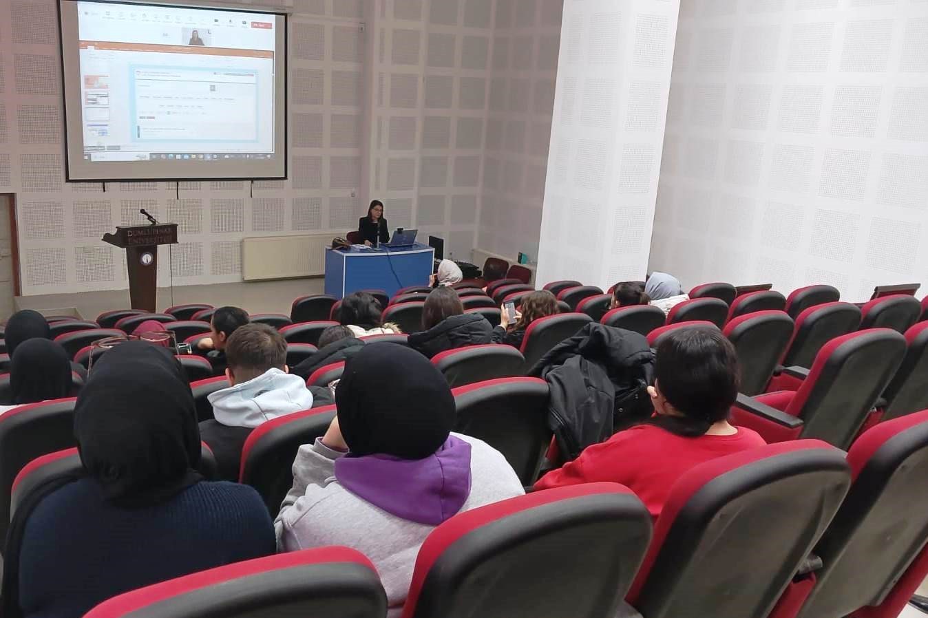 Emet MYO’da, “Öğrencilerimizin Ders Dışı Öğrenme Süreçlerinin Dijital Kaynaklarla Desteklenmesi” başlıklı seminer