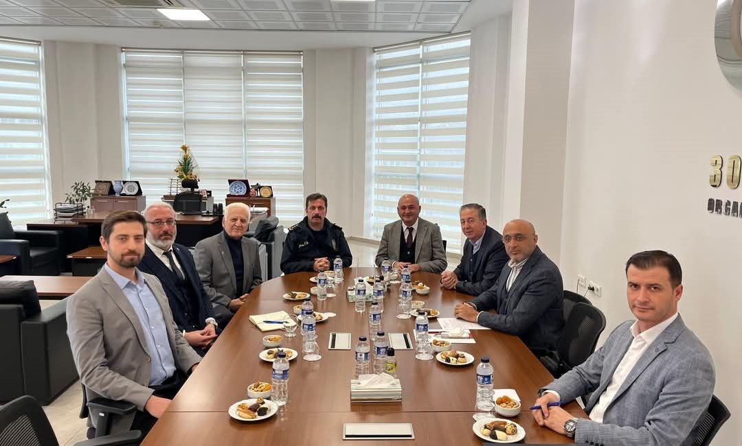 KÜTAHYA İL EMNİYET MÜDÜRÜ OSMAN ELBİR'DEN 30 AĞUSTOS OSB'YE ZİYARET