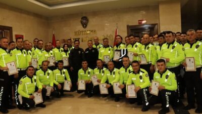 KÜTAHYA POLİSİNE "BAŞARI VE ÜSTÜN BAŞARI" BELGESİ