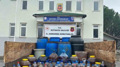 KÜTAHYA’DA SAHTE ALKOL OPERASYONU: 838 LİTRE ELE GEÇİRİLDİ