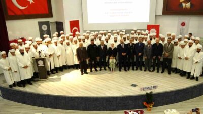KÜTAHYA DİNİ İHTİSAS MERKEZİ’NDE EĞİTİMLERİNİ BAŞARIYLA TAMAMLAYAN 92 ADAY DİN