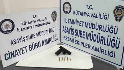 KÜTAHYA’DA BİR ARAÇTA RUHSATSIZ TABANCA ELE GEÇİRİLDİ