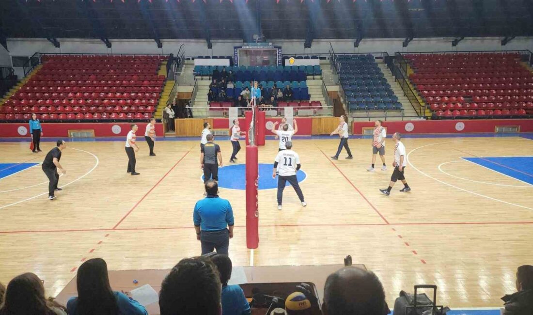 Kütahya’da eğitim çalışanları voleybol turnuvası sonuçlandı