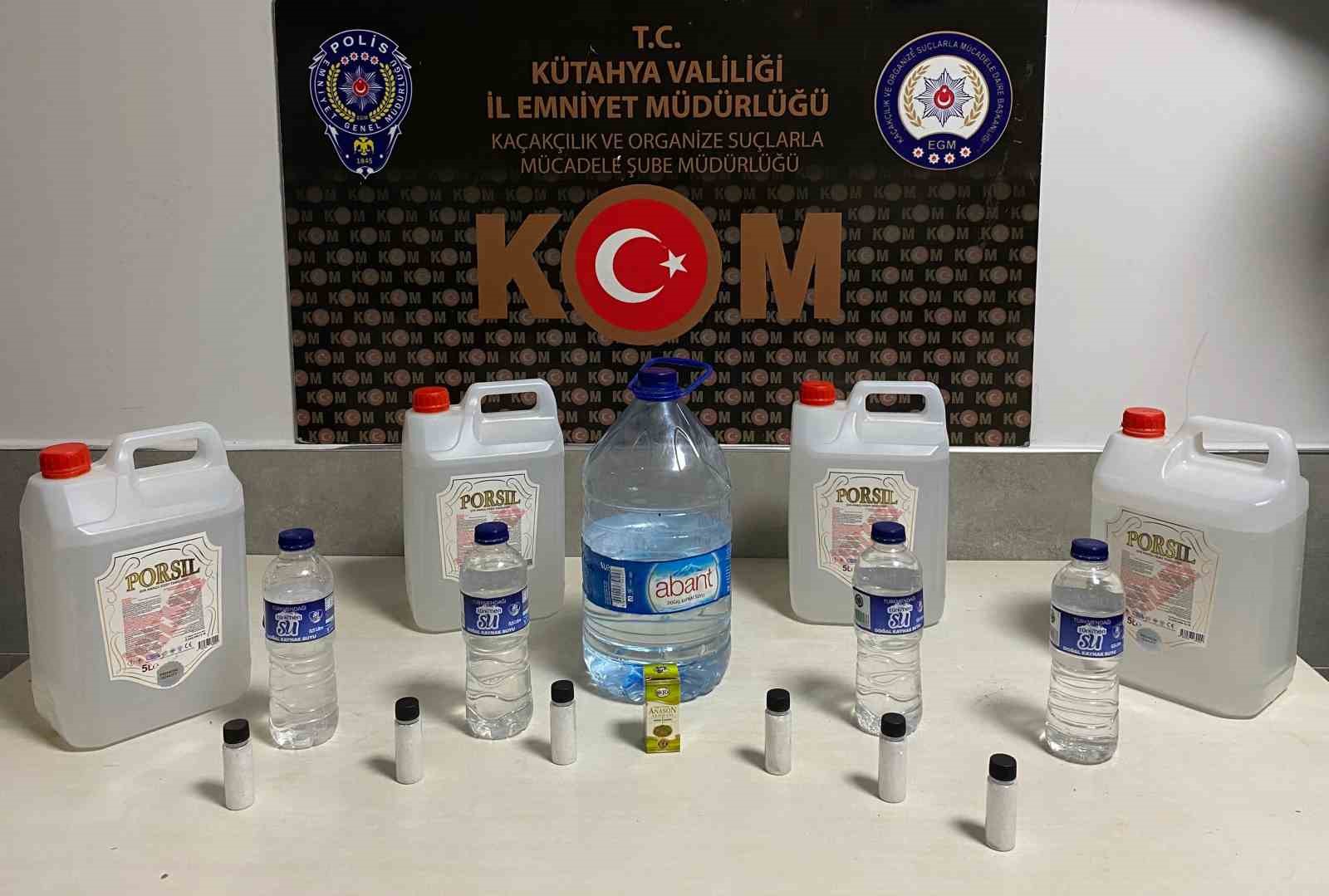 Kütahya’da kaçak alkol operasyonu