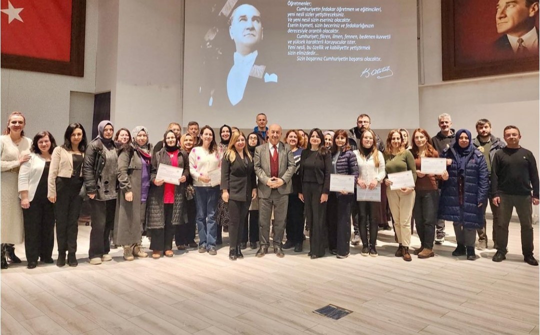 KÜTAHYA'DA SAĞLIK EĞİTİMİ PROGRAMI GERÇEKLEŞTİRİLDİ