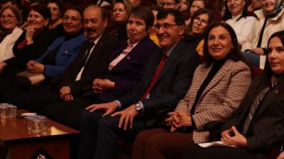 KÜTAHYA’DA “SEÇİLMİŞ KADINLAR PANELİ” İLE KADINLARIN SESİ YANKILANDI