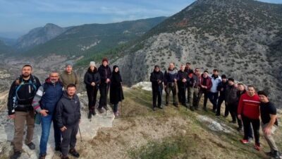 TAVŞANLI DOĞA SPORLARI DERNEĞİ, EĞRİGÖZ KALESİ'NE YÜRÜYÜŞ DÜZENLEDİ