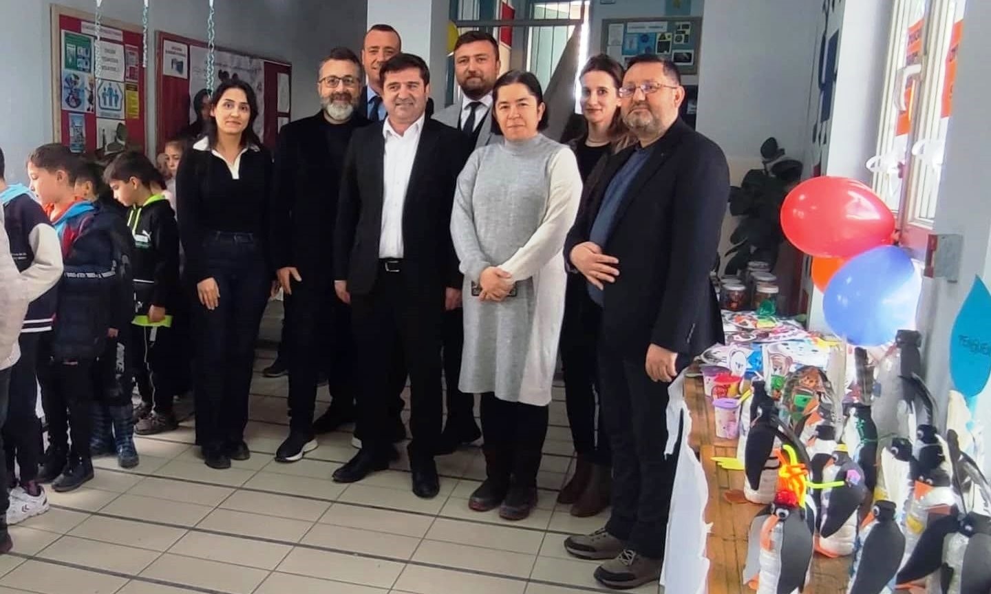 ALTINTAŞ’TA MİNİKLERİN EL YAPIMI OYUNCAK SERGİSİ