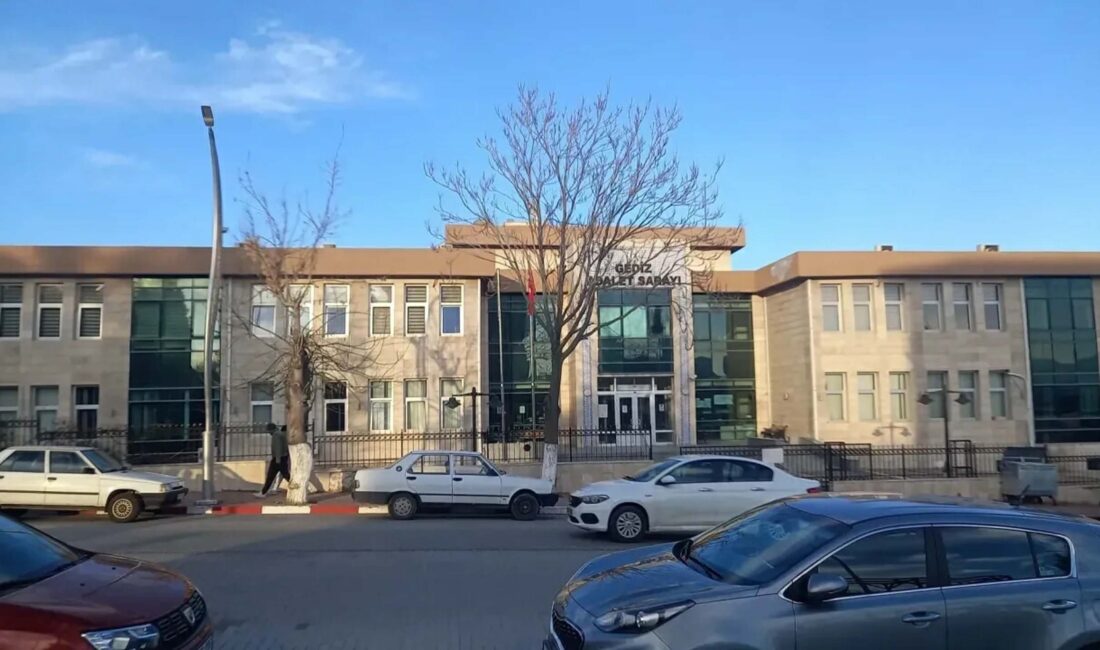 Mehmet ALTINTAŞ/GEDİZ (Kütahya), – KÜTAHYA’nın Gediz ilçesinde banka görevlisi gibi