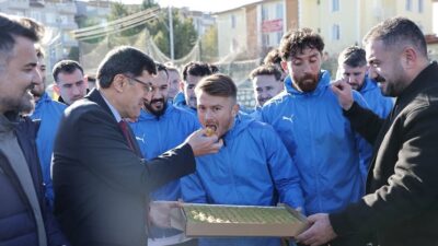 BAŞKAN EYÜP KAHVECİ'DEN BELEDİYE KÜTAHYASPOR'A NMORAL ZİYARETİ