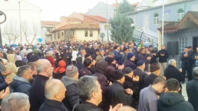 HİSARCIK’TAN 58 KİŞİLİK UMRE GRUBU KUTSAL TOPRAKLARA UĞURLANDI