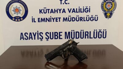 Oğuzhan KILIÇ/KÜTAHYA, – KÜTAHYA’da kurusıkı tabancayla kuyumcu dükkanında soygun girişiminde