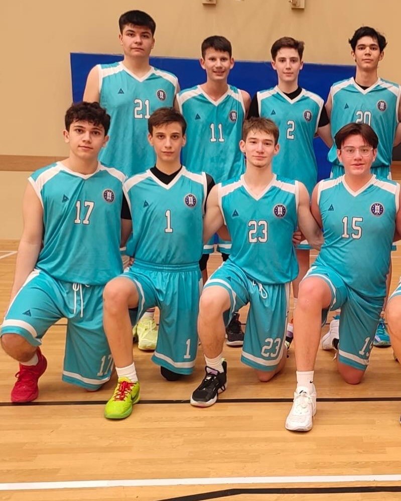 KÜTAHYA BELEDİYESPORLU GENÇLER ANTALYA’DAN KUPALARLA DÖNDÜ