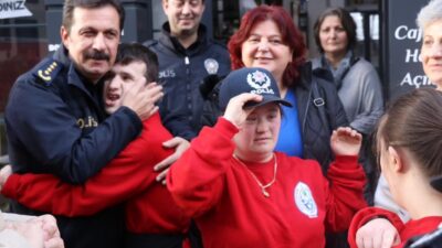 KÜTAHYA İL EMNİYET MÜDÜRÜ OSMAN ELBİR'DEN "Bİ'TEBESSÜM DOWN CAFE"YE ANLAMLI