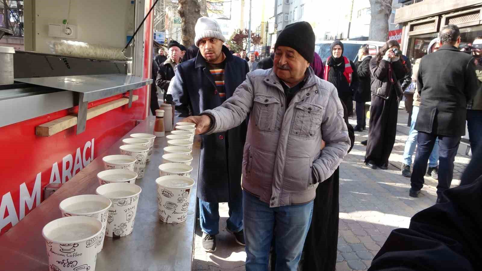 KÜTAHYA VAKIFLAR BÖLGE MÜDÜRLÜĞÜ’NDEN HALKA SALEP İKRAMI