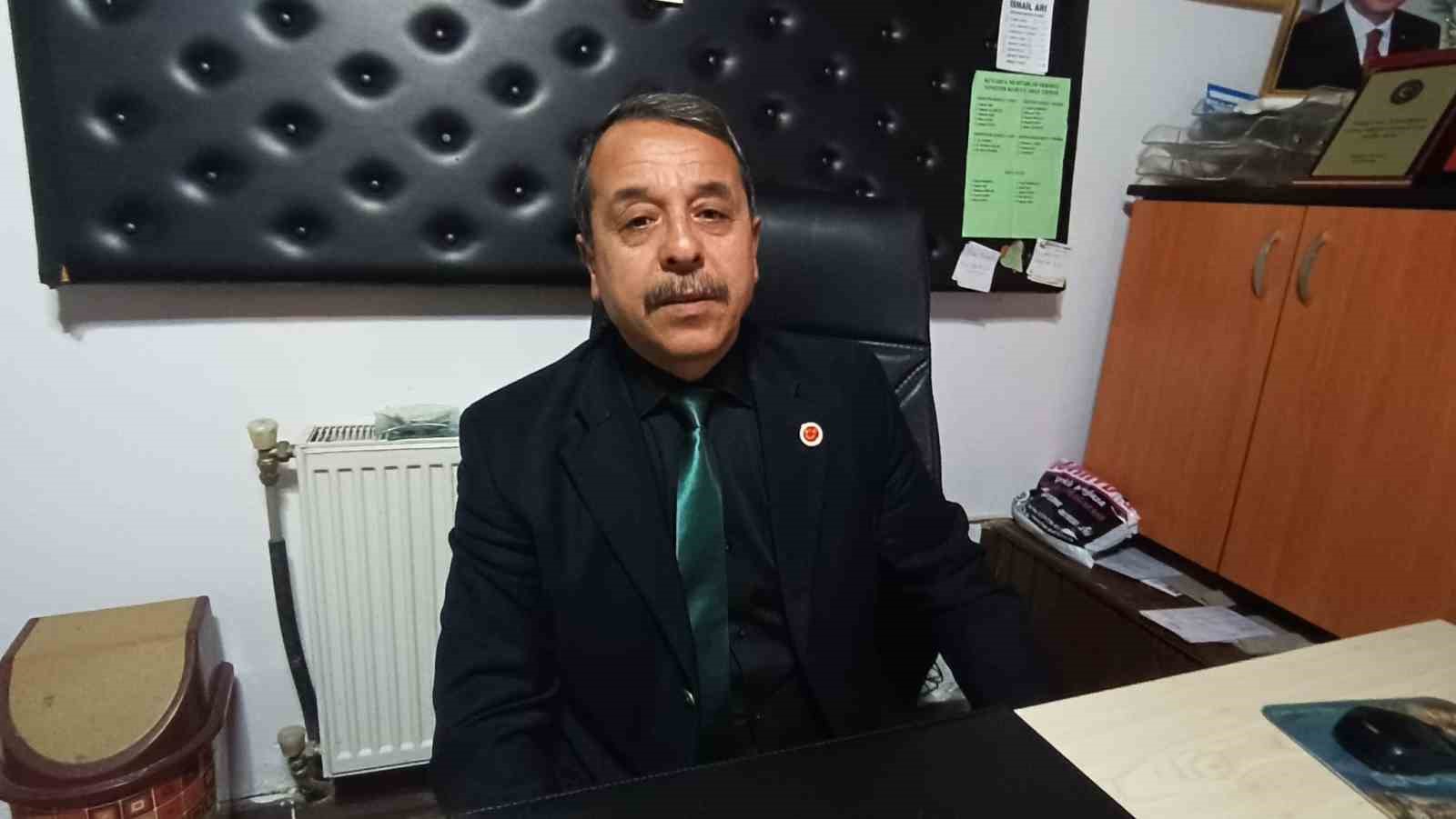 KÜTAHYA MUHTARLAR DERNEĞİ BAŞKANI İSMAİL ARI, MAHALLE MUHTARLARIYLA BİRLİKTE GELİŞTİRDİKLERİ