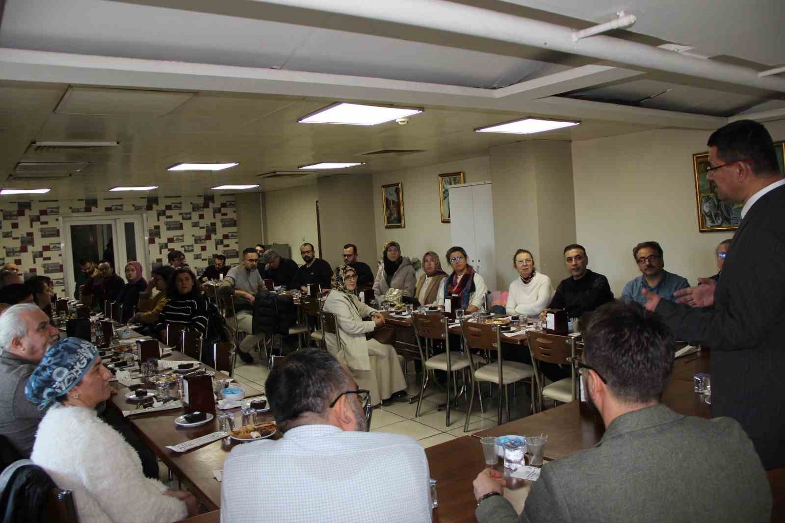 KÜTAHYA’DA HEKİMLER ENTEGRASYON İÇİN BİR ARAYA GELDİ