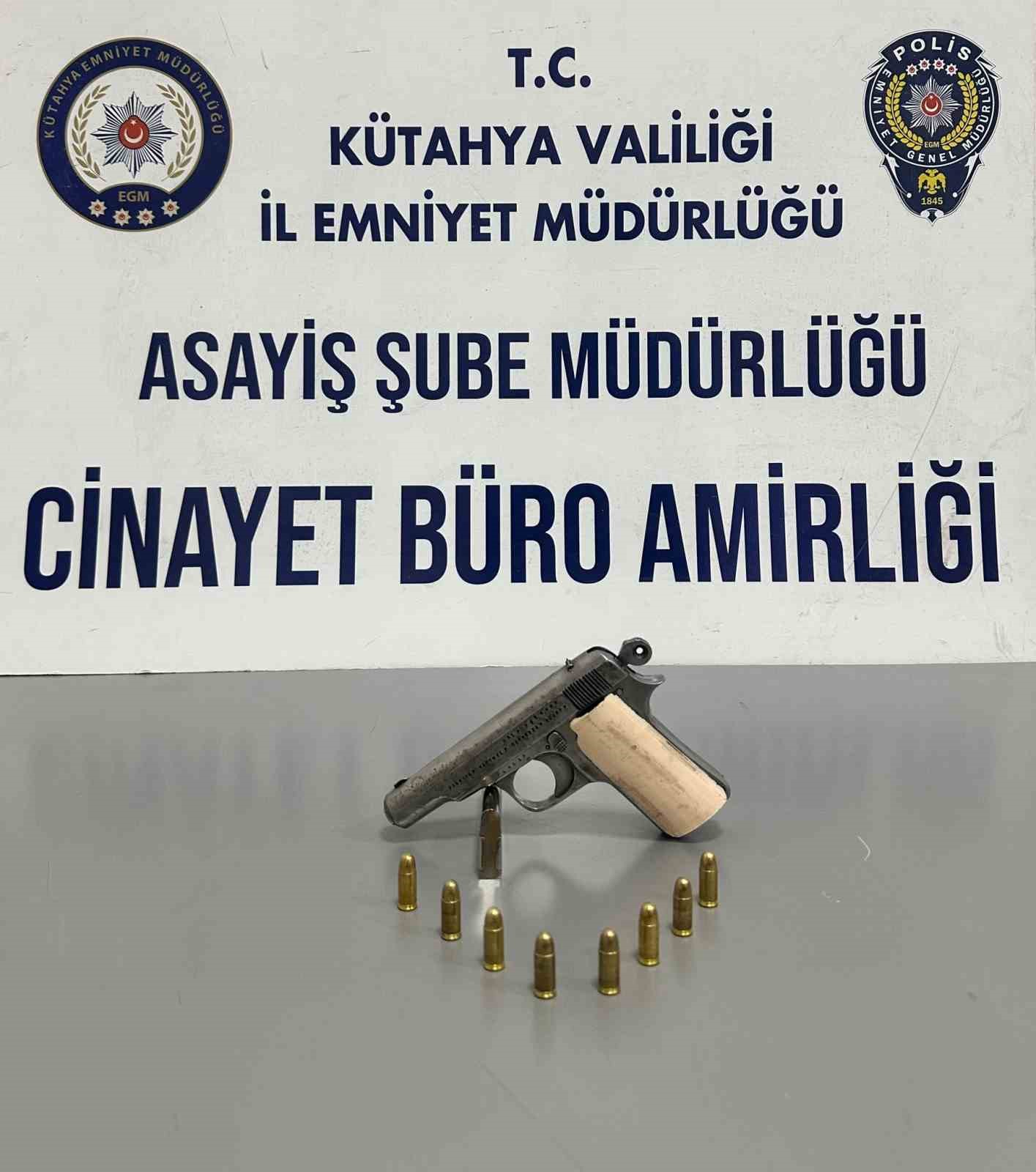 KÜTAHYA’DA RUHSATSIZ TABANCA VE CEZA İŞLEMİ