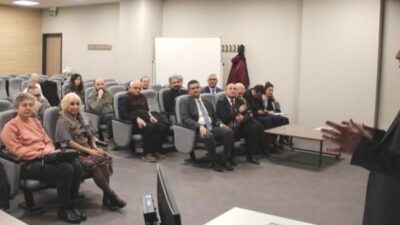 KÜTAHYA’DA DOKTORLAR, “SAĞLIKTA DİGİTAL ENTEGRASYON” SİSTEMİNİ TARTIŞTI