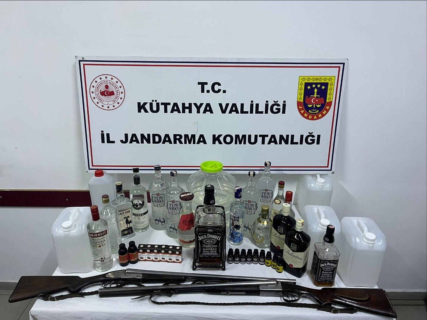 KÜTAHYA’DA SAHTE İÇKİ OPERASYONU: 1 GÖZALTI