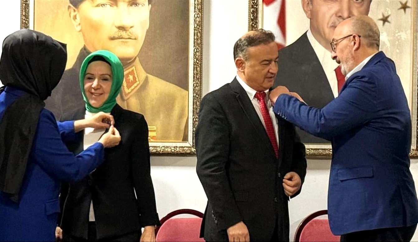 YRP’Lİ BELEDİYE MECLİS ÜYELERİ HASAN TEKİN VE DİLEK KASIMOĞLU’NUN AK