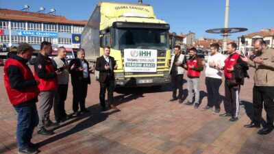 KÜTAHYA'NIN TAVŞANLI İLÇESİNDE, İNSANİ YARDIM DERNEĞİ TAVŞANLI TEMSİLCİLİĞİ TARAFINDAN SURİYE'YE