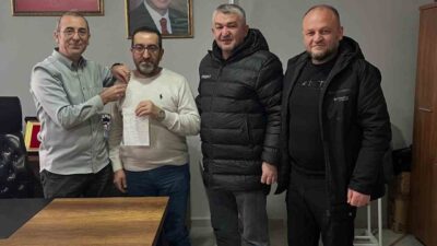 AK Parti Kütahya Merkez İlçe Başkanı Murat Afşarünal, partiye katılan