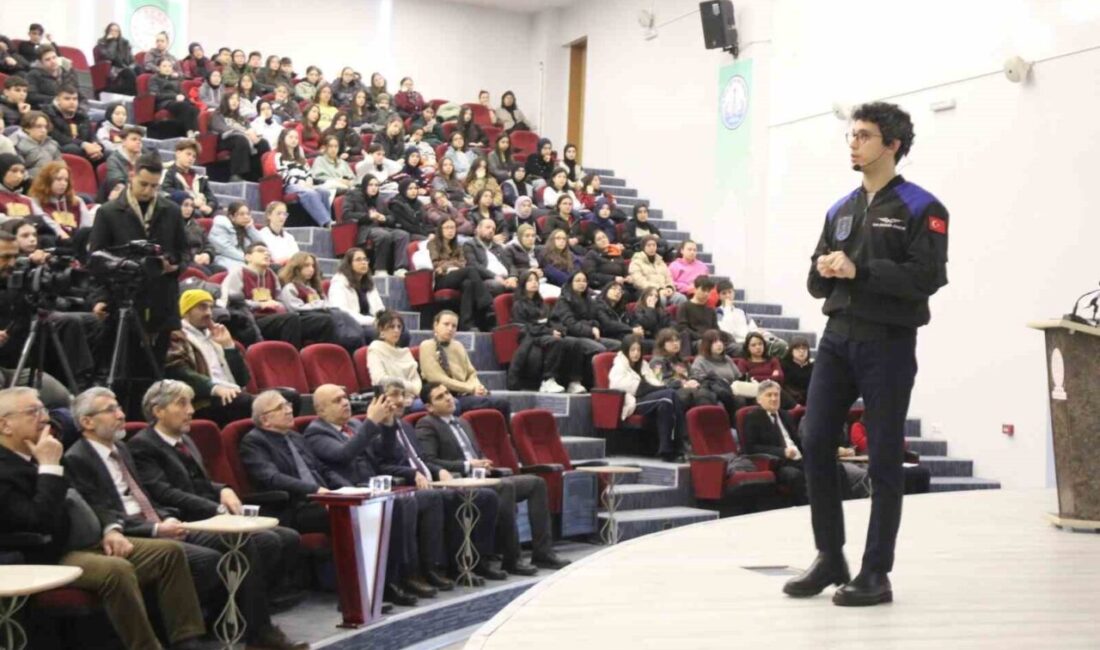 Türkiye’nin ikinci astronotu Tuva Cihangir Atasever, Kütahya’da lise öğrencileriyle buluştu.