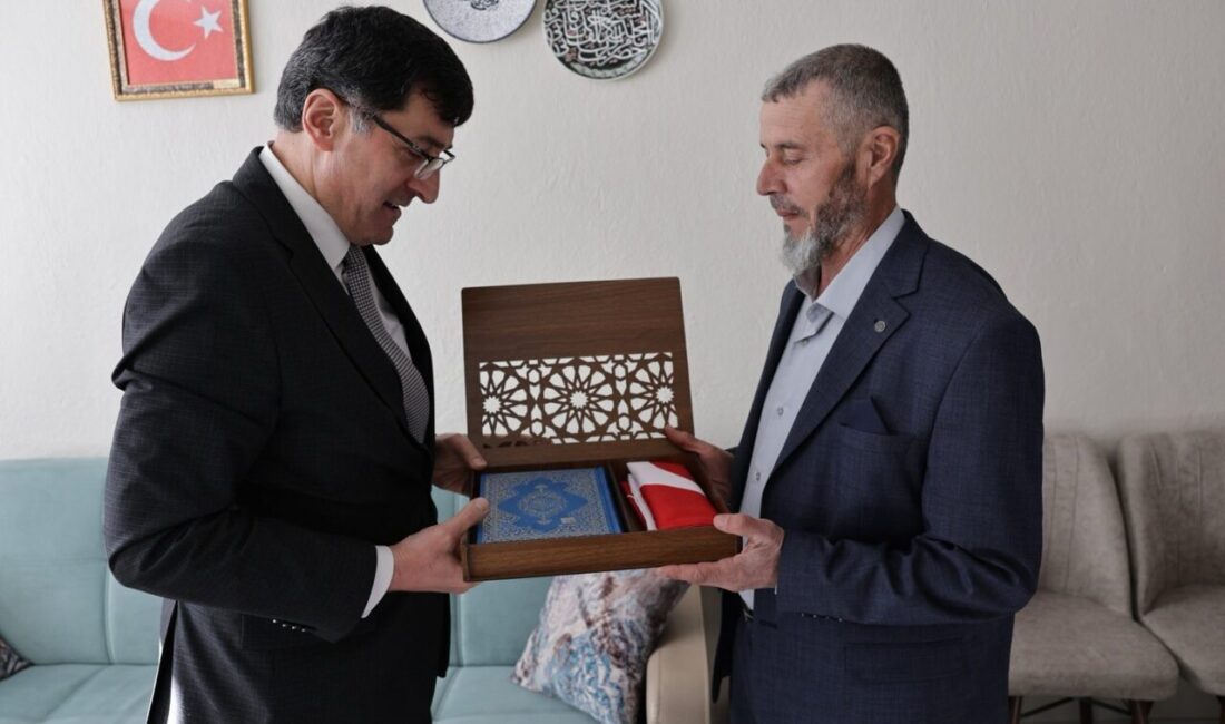 Kütahya Belediye Başkanı Eyüp Kahveci, 2017 yılında Suriye’nin El Bab