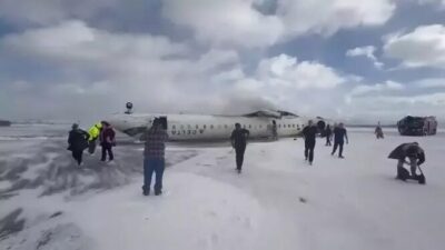 ABD, – KANADA’da iniş yapan bir yolcu uçağının ters dönmesi