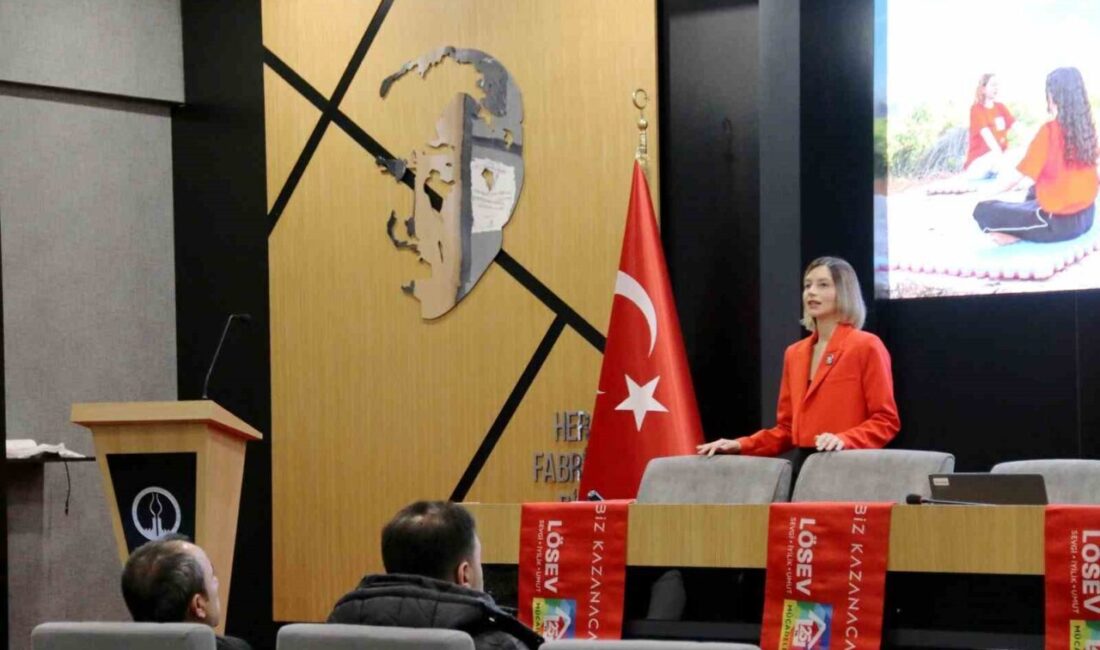 Kütahya Organize Sanayi Bölgesi’nde, Lösemili Çocuklar Vakfı (LÖSEV) tarafından farkındalık