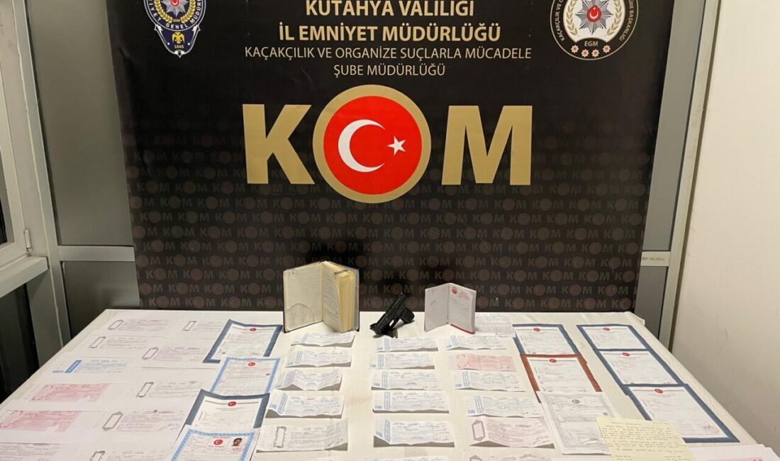 KÜTAHYA, – KÜTAHYA’da tefecilik yaptığı tespit edilen 4 şüpheli gözaltına