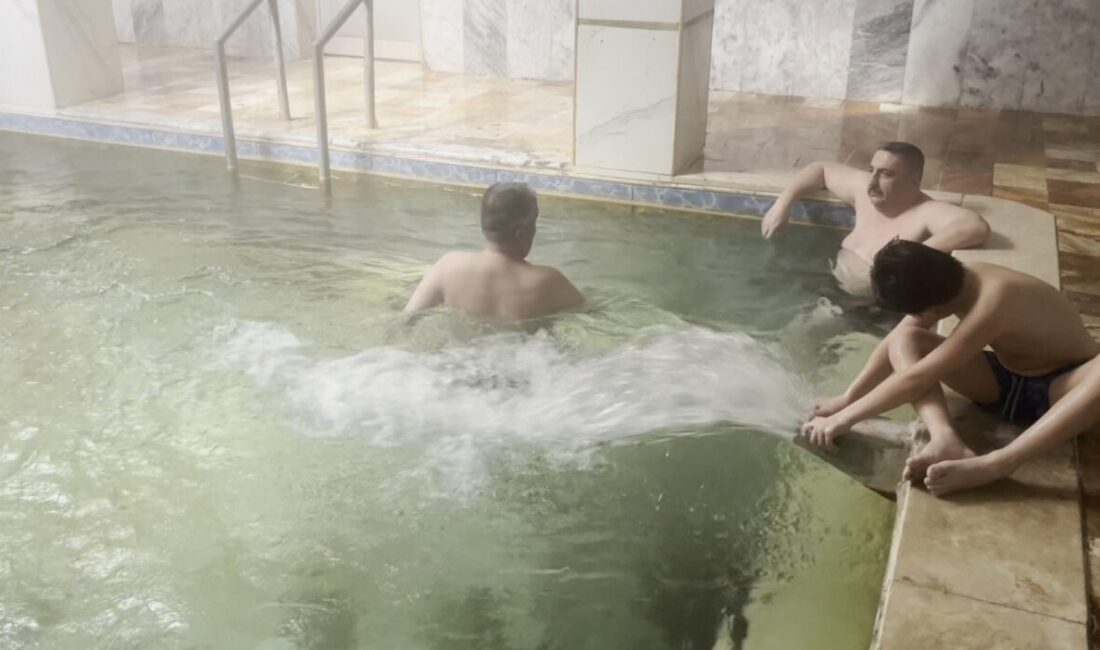 Kütahya’nın Emet ilçesine bağlı Sülye köyündeki Dereli Kaplıcaları, kış mevsiminde