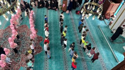 Simav İlçe Müftülüğünün organize ettiği “Şehirlerin Kalbi Camide Buluşuyoruz” programları