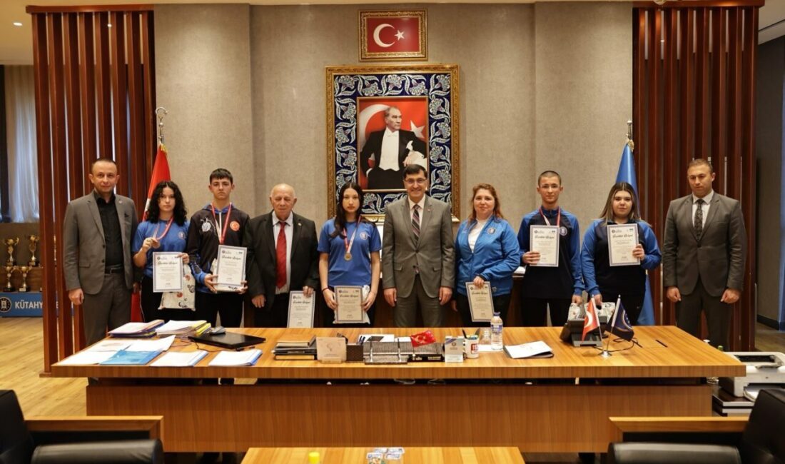 Kütahya Belediye Başkanı Eyüp Kahveci, Türkiye Okul Sporları Kick Boks