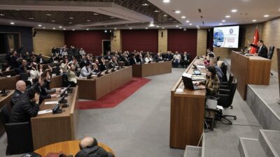 Kütahya Belediye Meclisi toplantısı, Belediye Başkanı Eyüp Kahveci başkanlığında yapıldı.