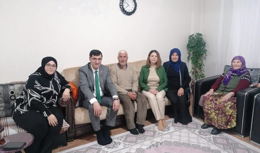 Kütahya Belediye Başkanı Eyüp Kahveci, Ramazan ayı dolayısıyla vatandaşlarla bir