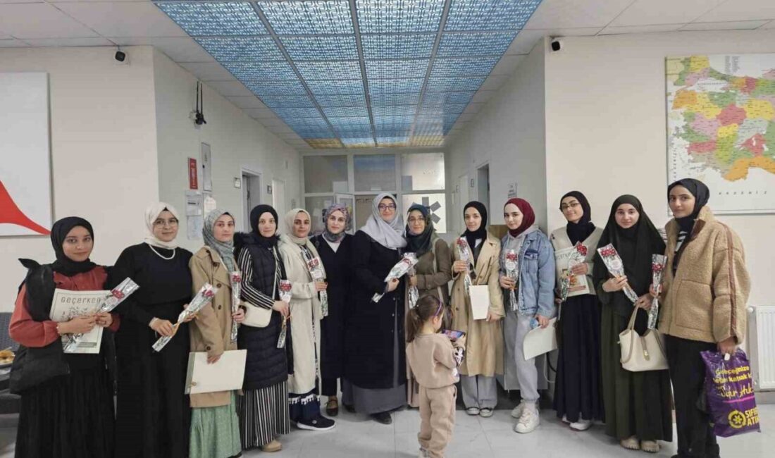 Kütahya’nın Gediz ilçesinde, şehit yakını kadınlara yönelik Diyanet Gençlik Merkezinde