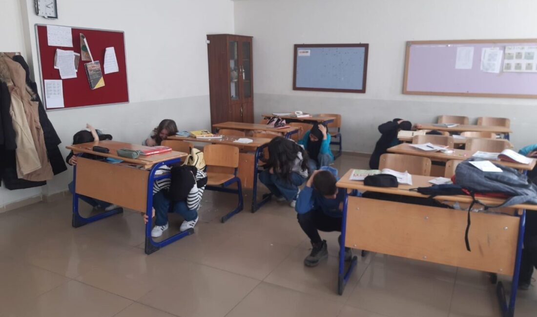 Hisarcık Anadolu İmam Hatip Lisesinde afet farkındalığını artırmak ve deprem