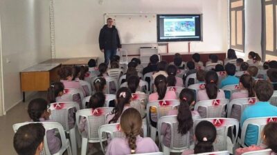 Kütahya’nın Hisarcık ilçesi Atatürk İlkokulunda 3 ve 4.’ncü sınıf öğrencilerine